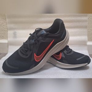 NWOT Nike Quest 5 Men's Sneakers